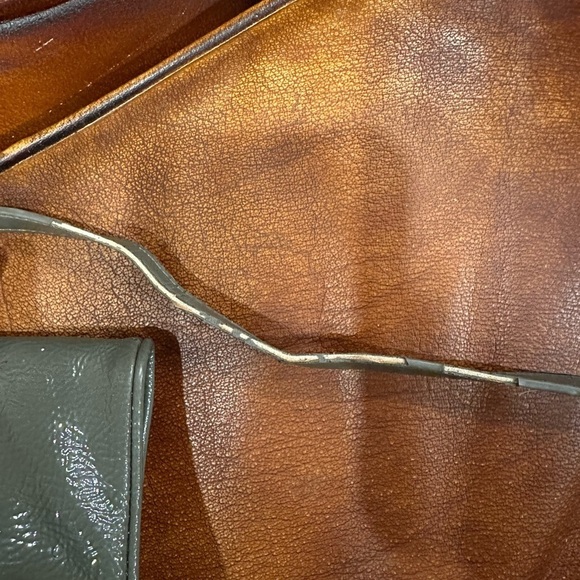 Nine West Gray Faux Leather Crossbody Bag Buckle Detail Multi-Pocket Boho Purse - Picture 10 of 10